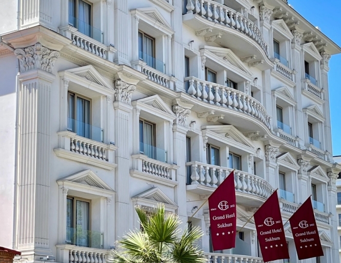 Отель Гранд Отель Сухум / Grand Hotel Sukhum